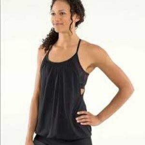 LULULEMON black no linits layered tank top sports bra 8
